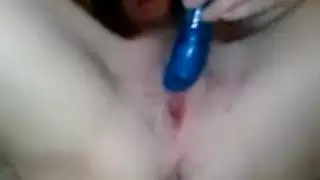 Pale Milf Loud Orgasm w Vibrator & Cumshot on Hairy Pussy